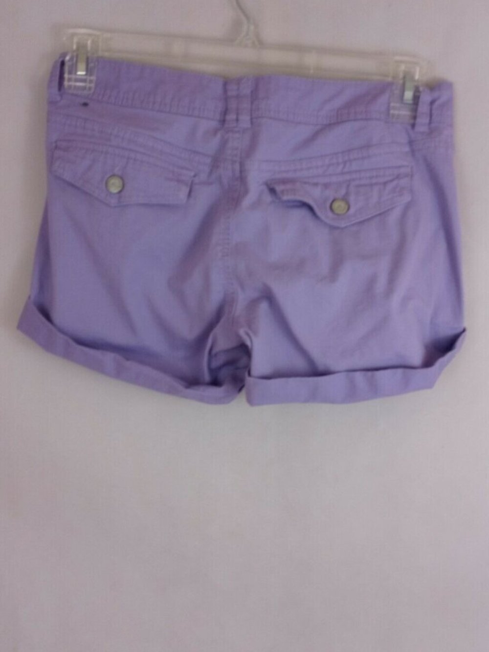 Aeropostale Women's Lavender Cuffed Chino Booty Shorts Size 4 - Picture 2 of 6